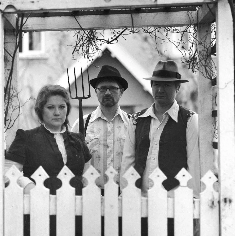 Live Music: MEDICINE CREEK