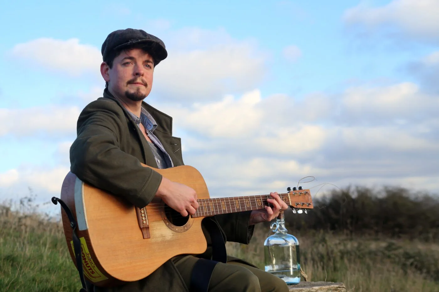 Live music: A Different Thread