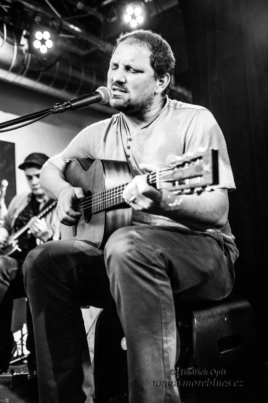 Live music: Matt Woosey