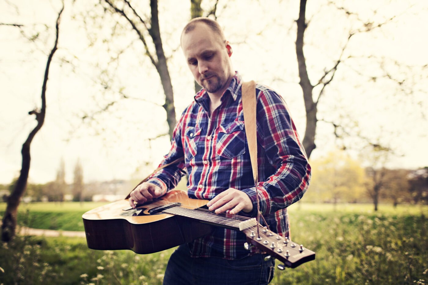 Live music: Leo Morshead