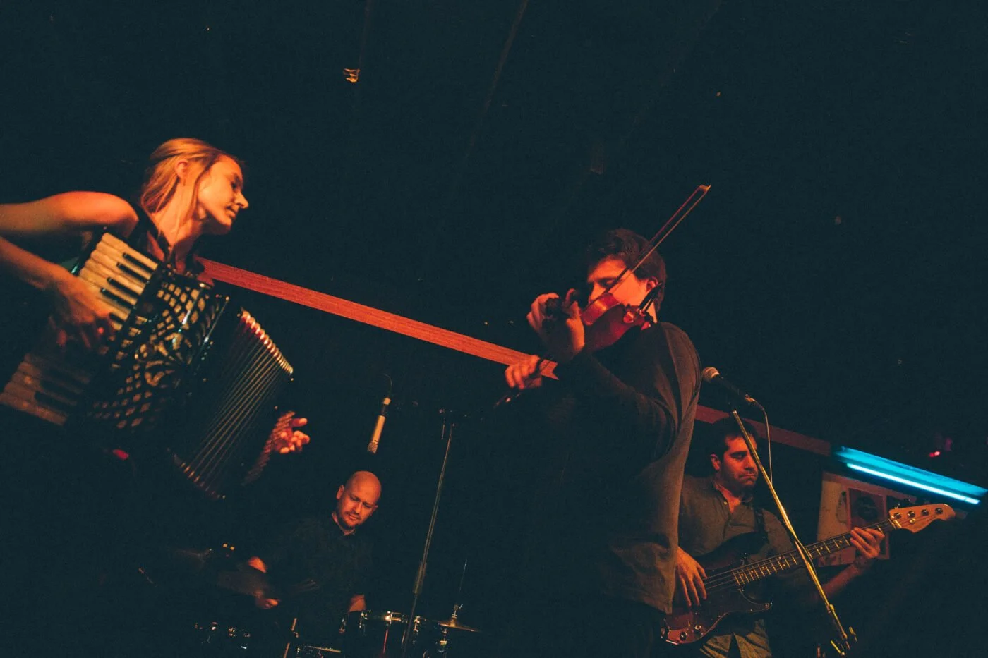 Live Music - Lost Revellers