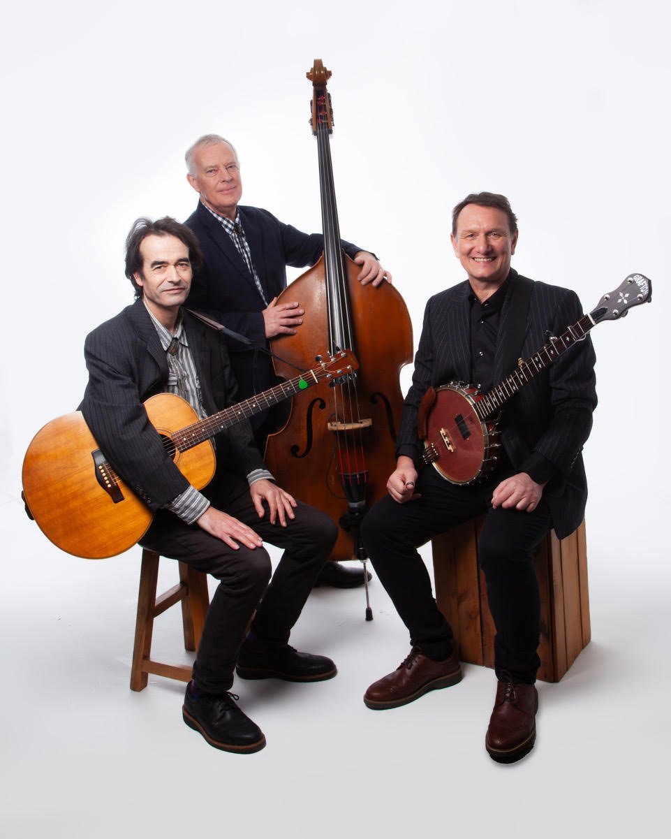 LIVE MUSIC - Joff Lowson Trio