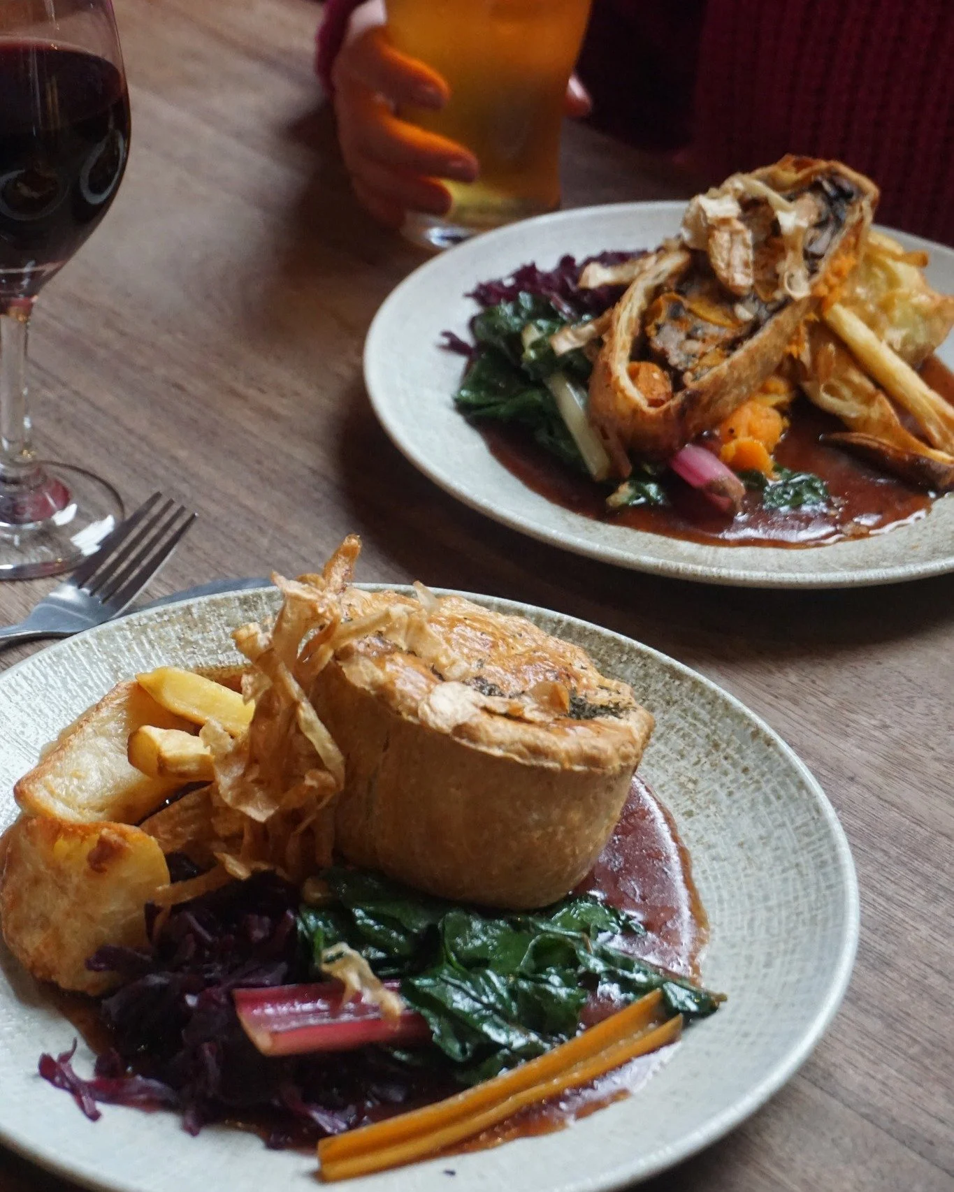 Golden pastry, proper hearty fillings and a generous helping of gravy. Exactly what you want when it's cold and miserable outside. 🥧