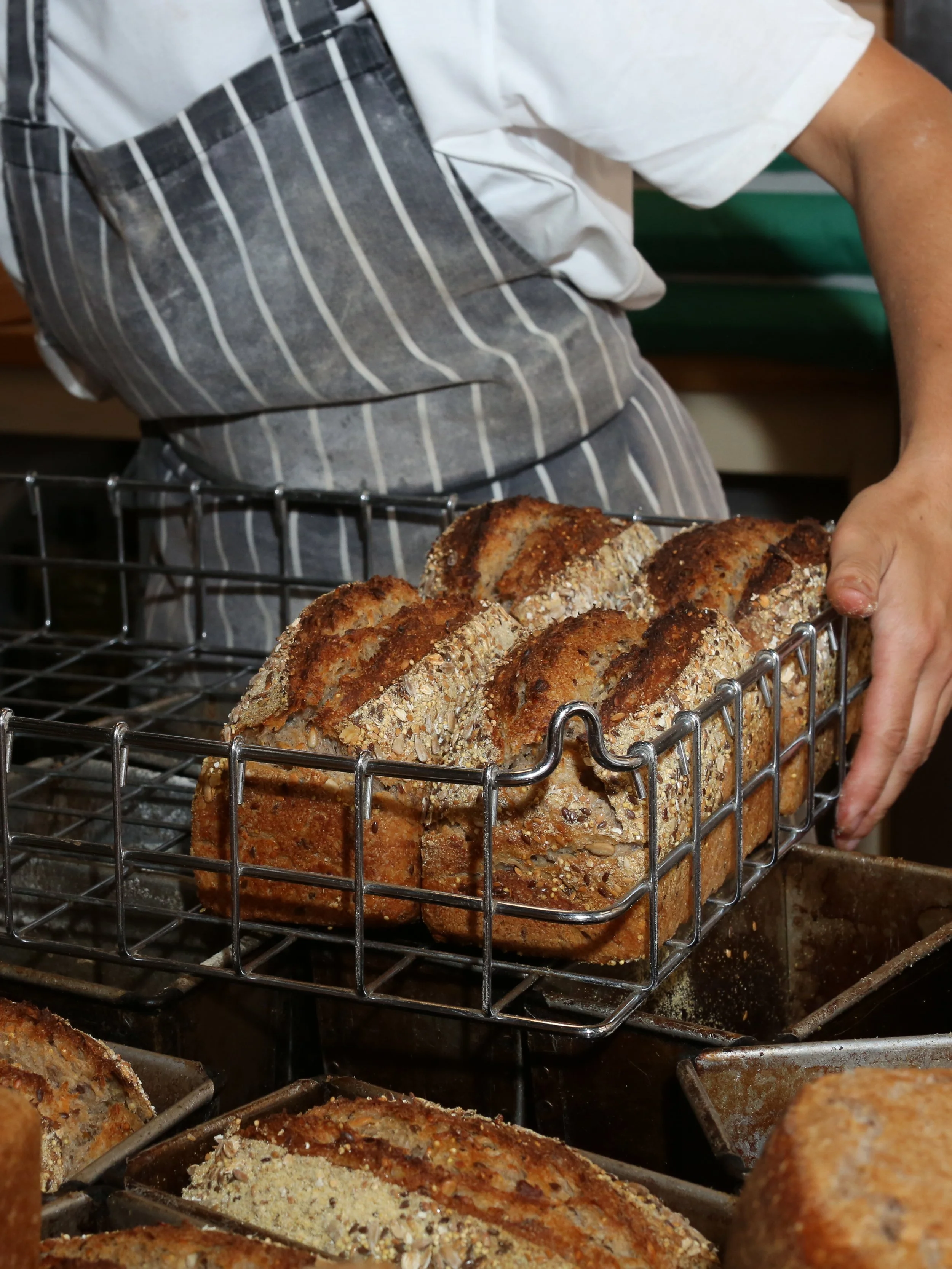 Cooling the loaves