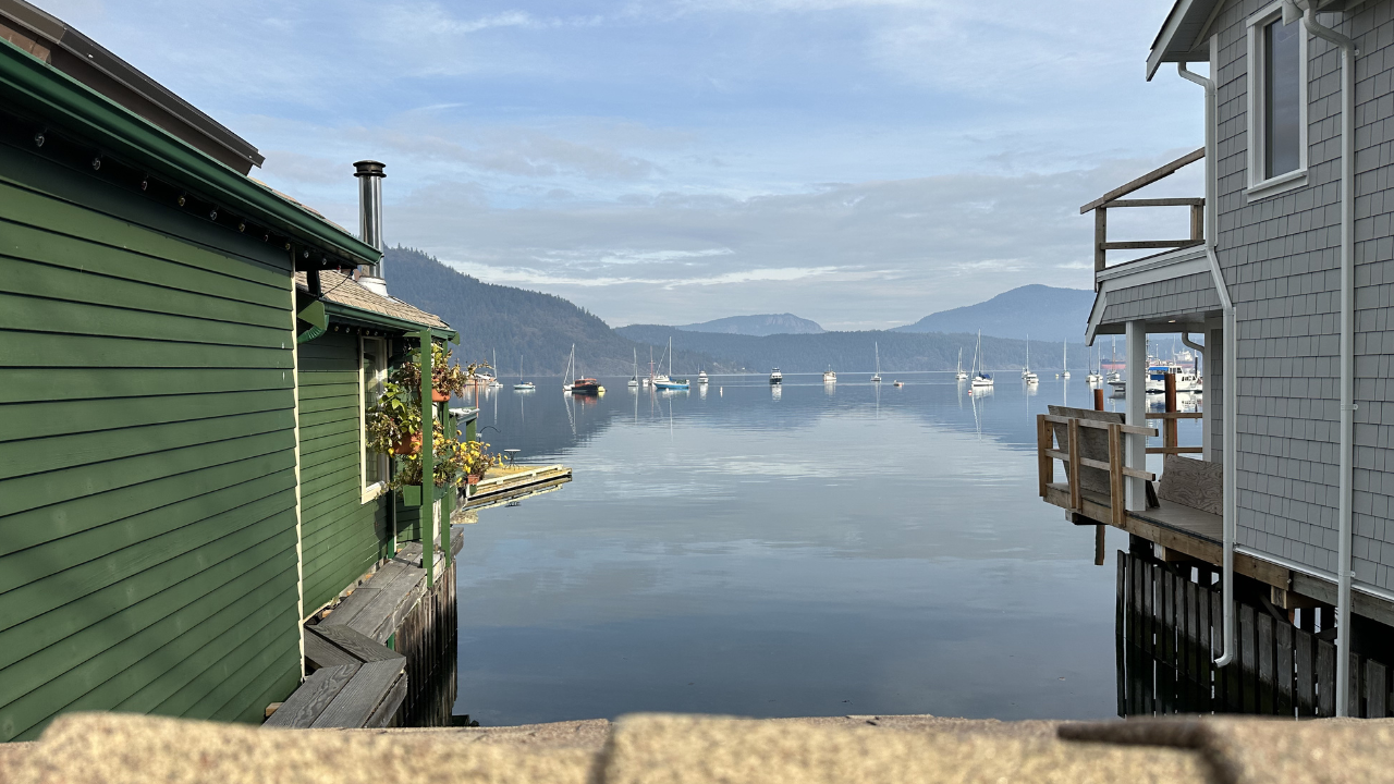 "Cowichan Bay"
Charming fishing village with waterfront shops, restaurants, and fresh seafood. Only 10 minutes away.