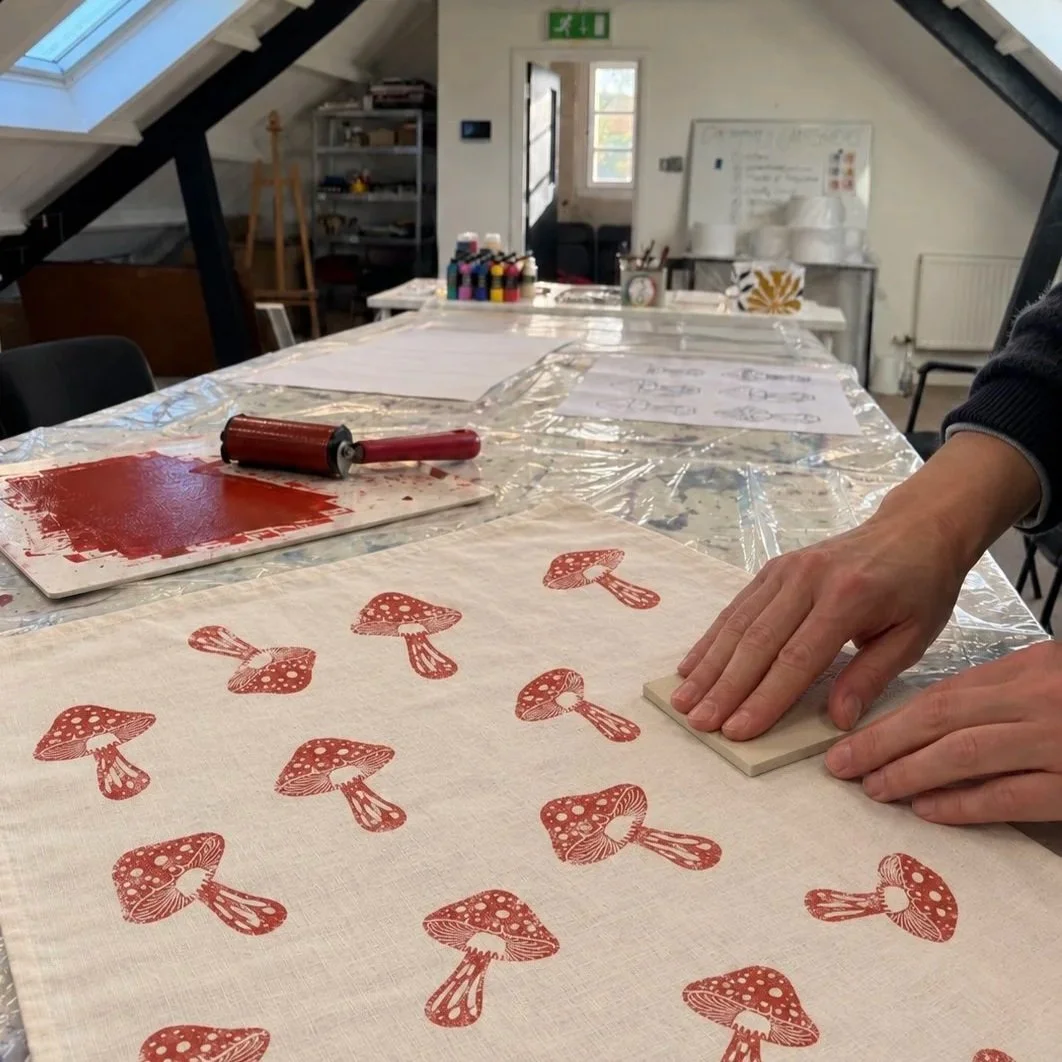 Woodland Lino Printing: A Christmas Gift-Making Workshop - 9th December 7-10pm