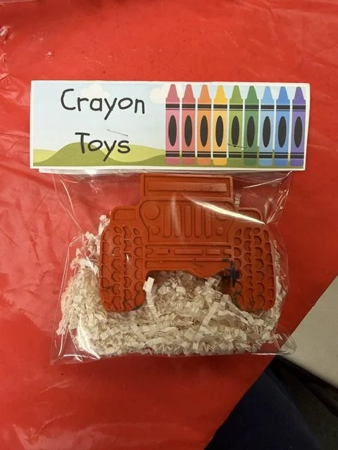 Monster Truck crayon toy