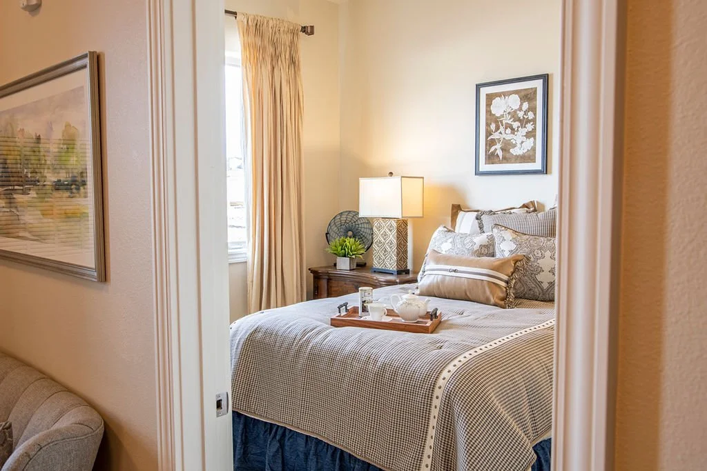1bdr_bed_IMG_0219_CC2-HDRlr.jpg