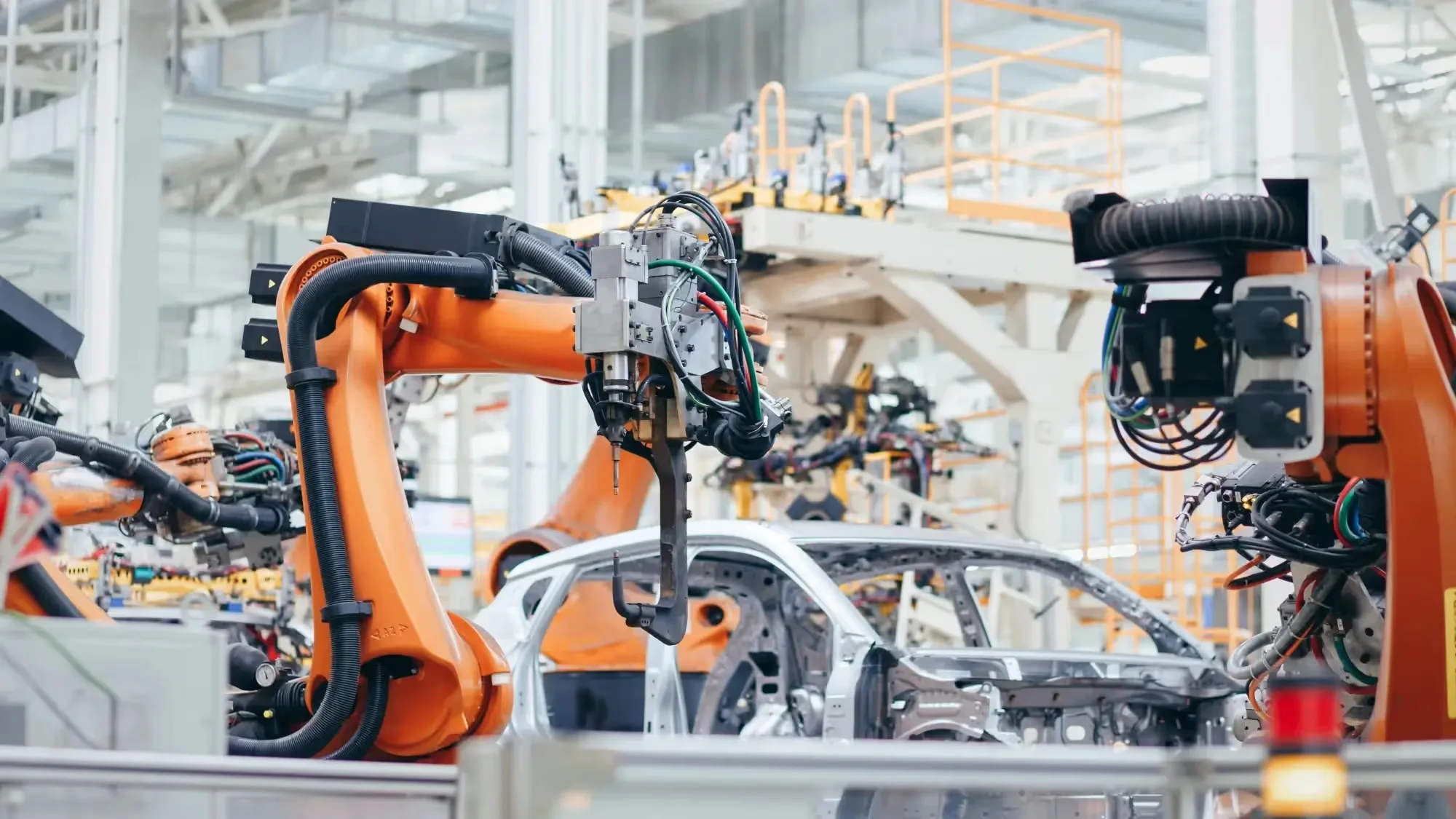 Why Automotive and Battery Manufacturers Are Ditching Leaky Duct Systems for US Tubing