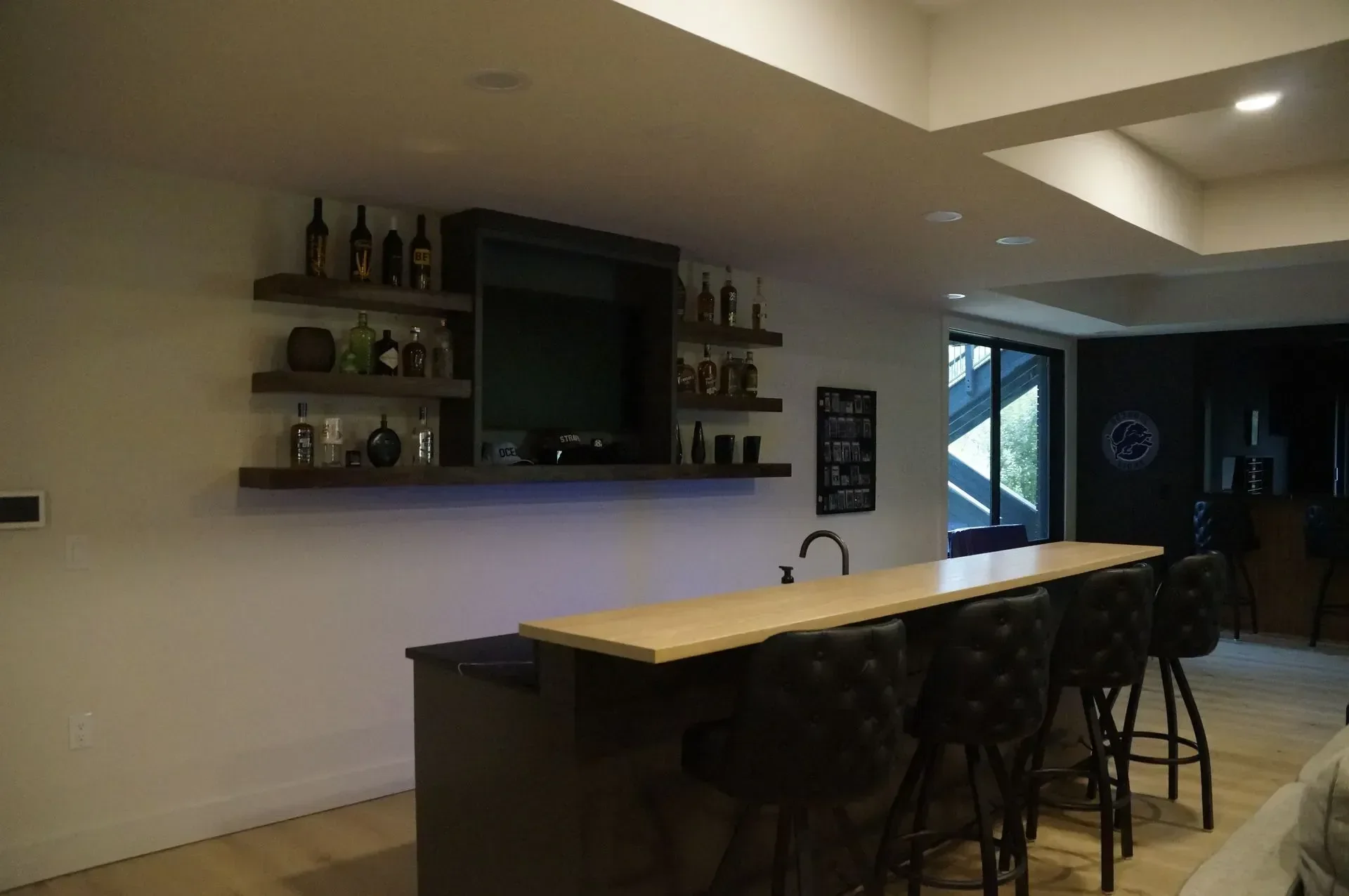 bar two.webp