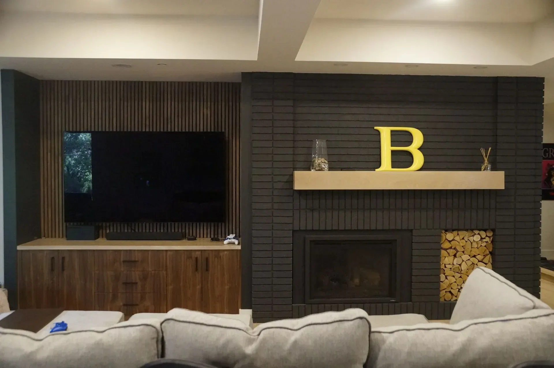 B mantel.webp