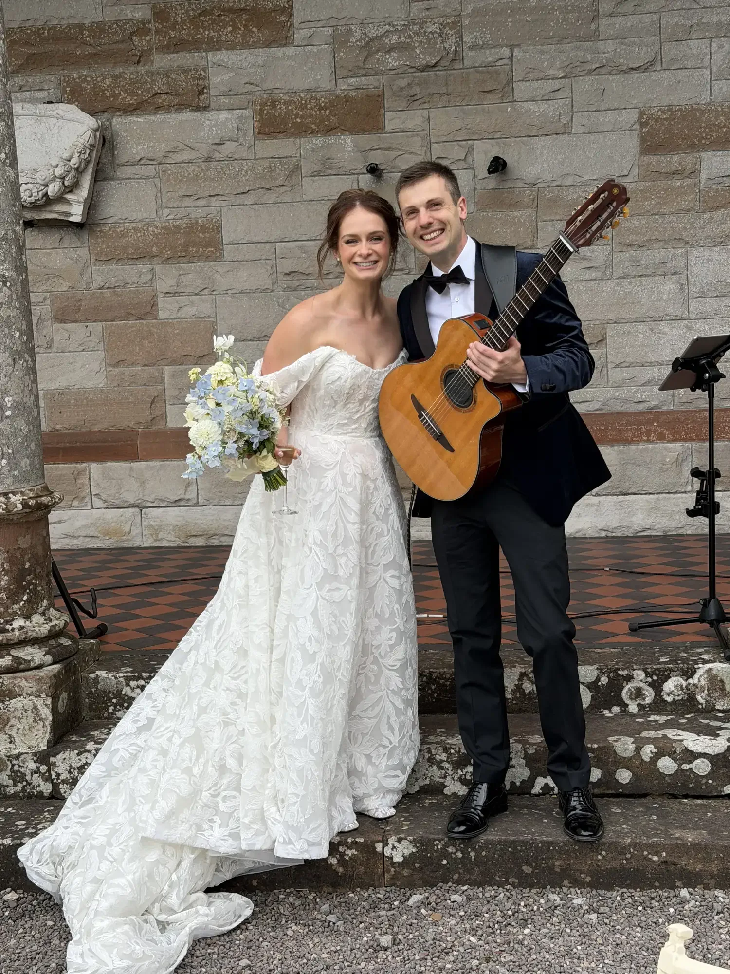 wedding-guitarist-with-bride-castle-leslie.webp