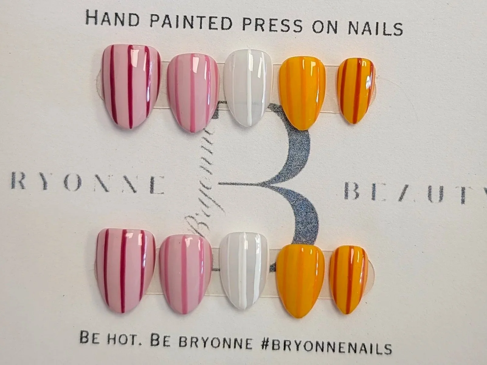 Sunset Lines press on nail set