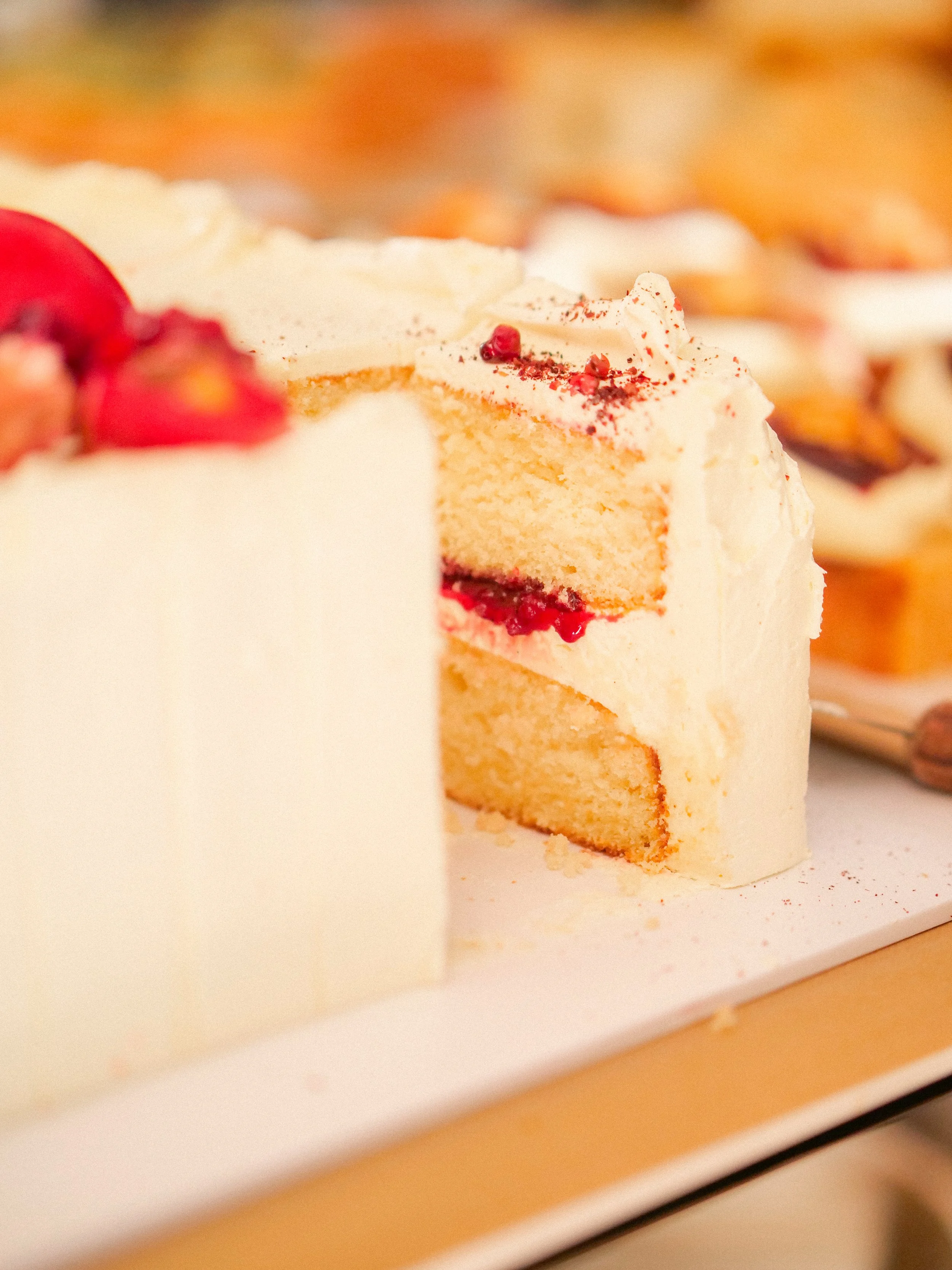 nuun | creative contemporary cakes