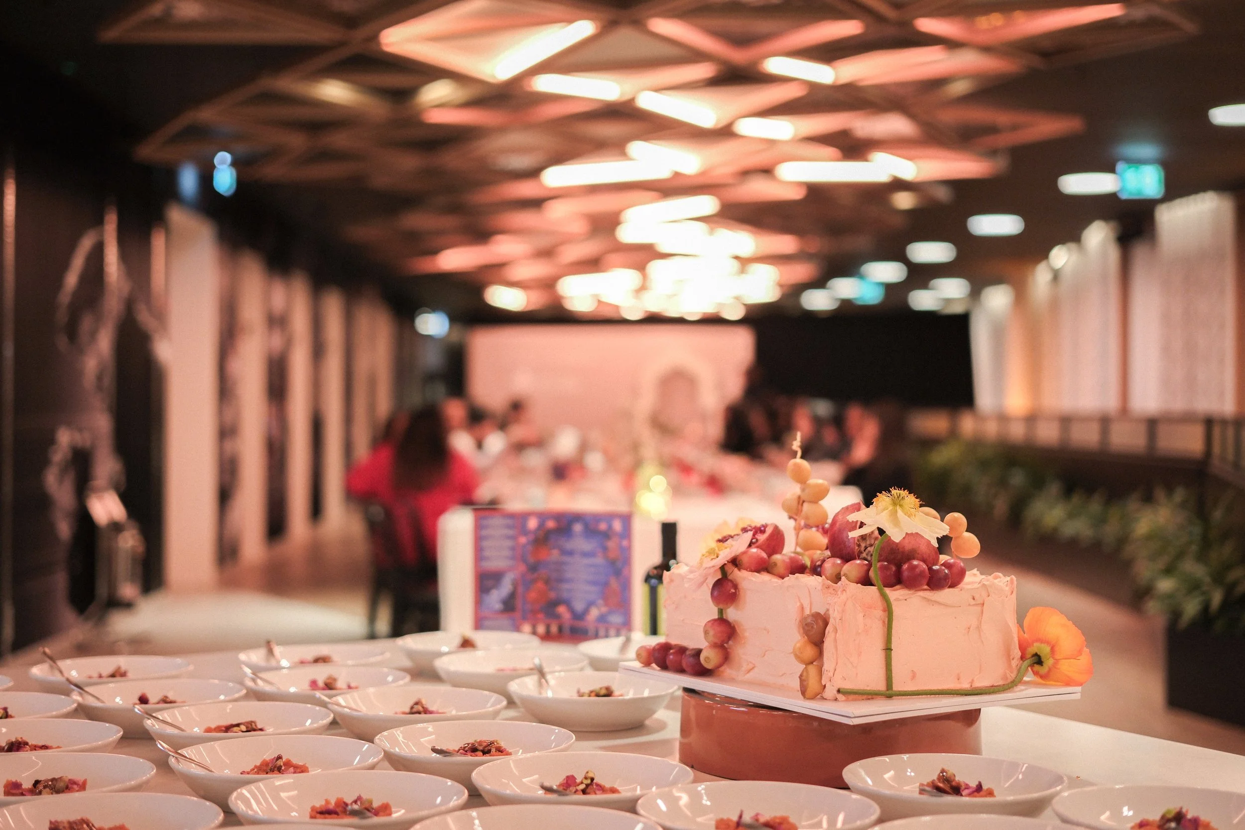 nuun | creative contemporary cakes