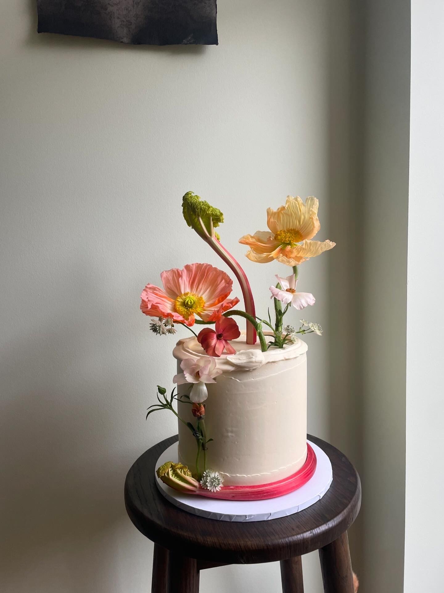 nuun | creative contemporary cakes