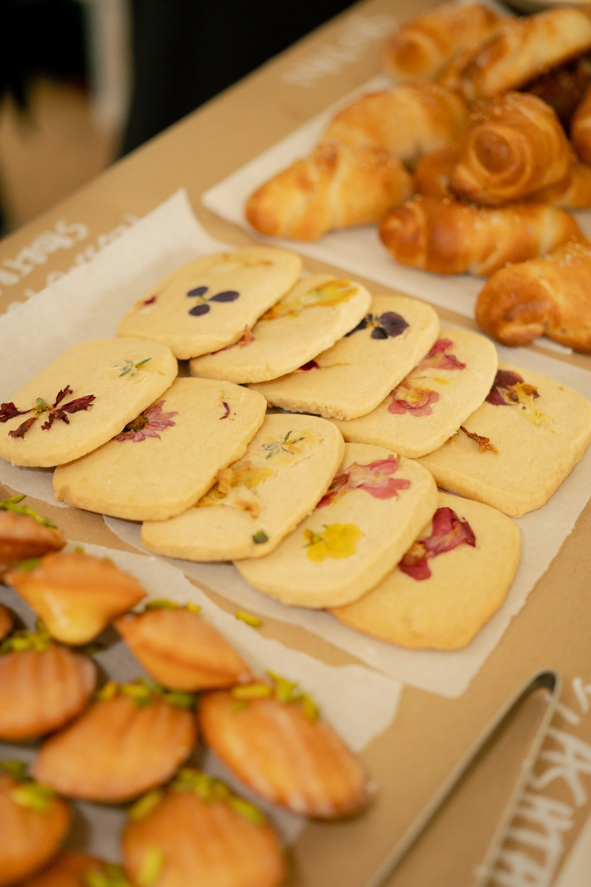 nuun | creative contemporary cakes