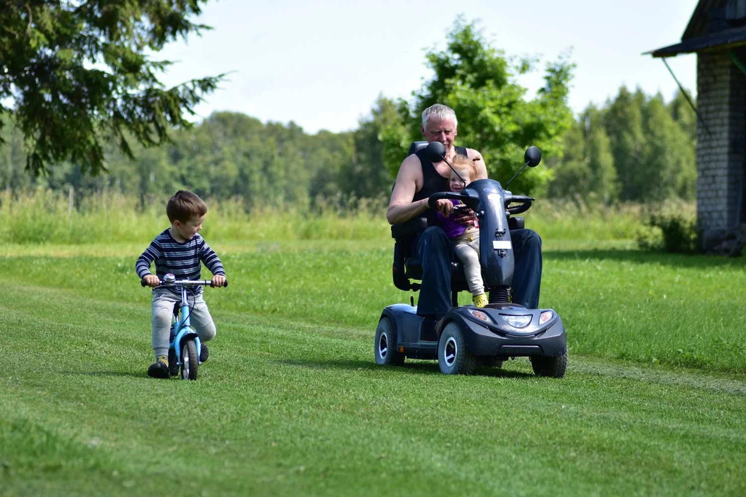 Scooters in the Summer: Your Guide to Staying Active, Cool, and Confident All Season Long