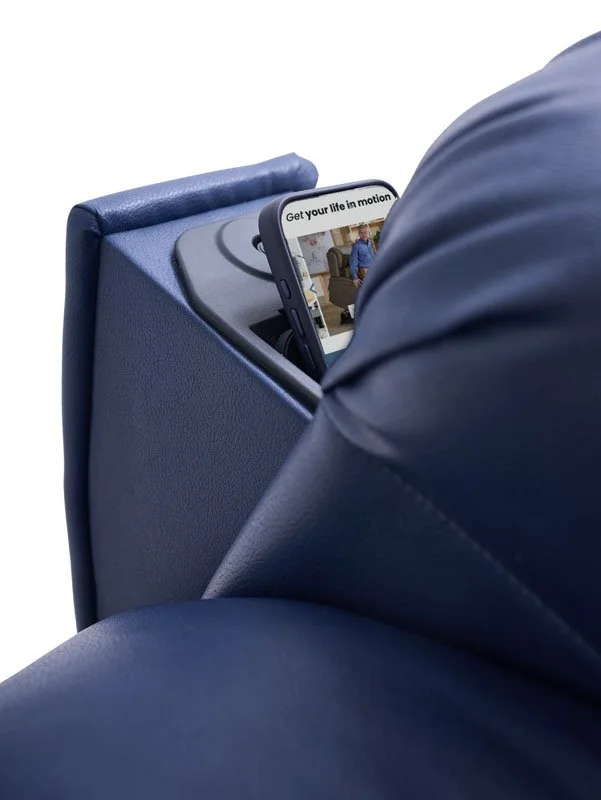 PRODUCT-IMAGE-PR519-Night-Navy-Wireless-Charger-V2.jpg