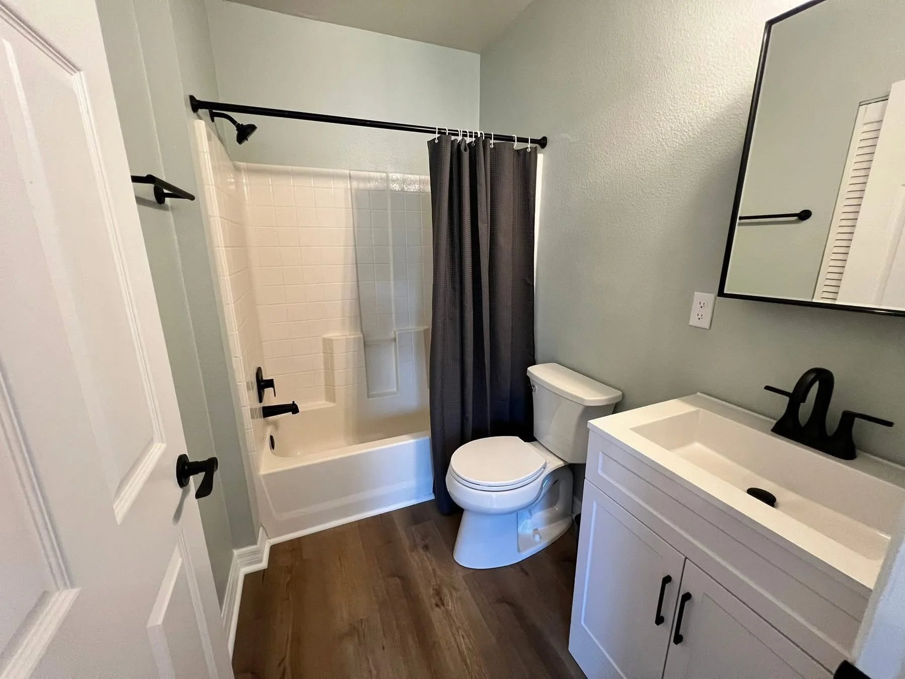 After Picture of Guest Bathroom