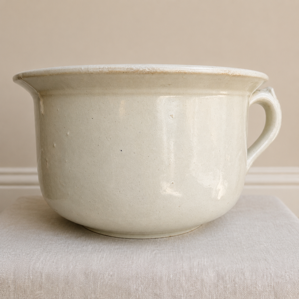 Stoneware Chamber Pot