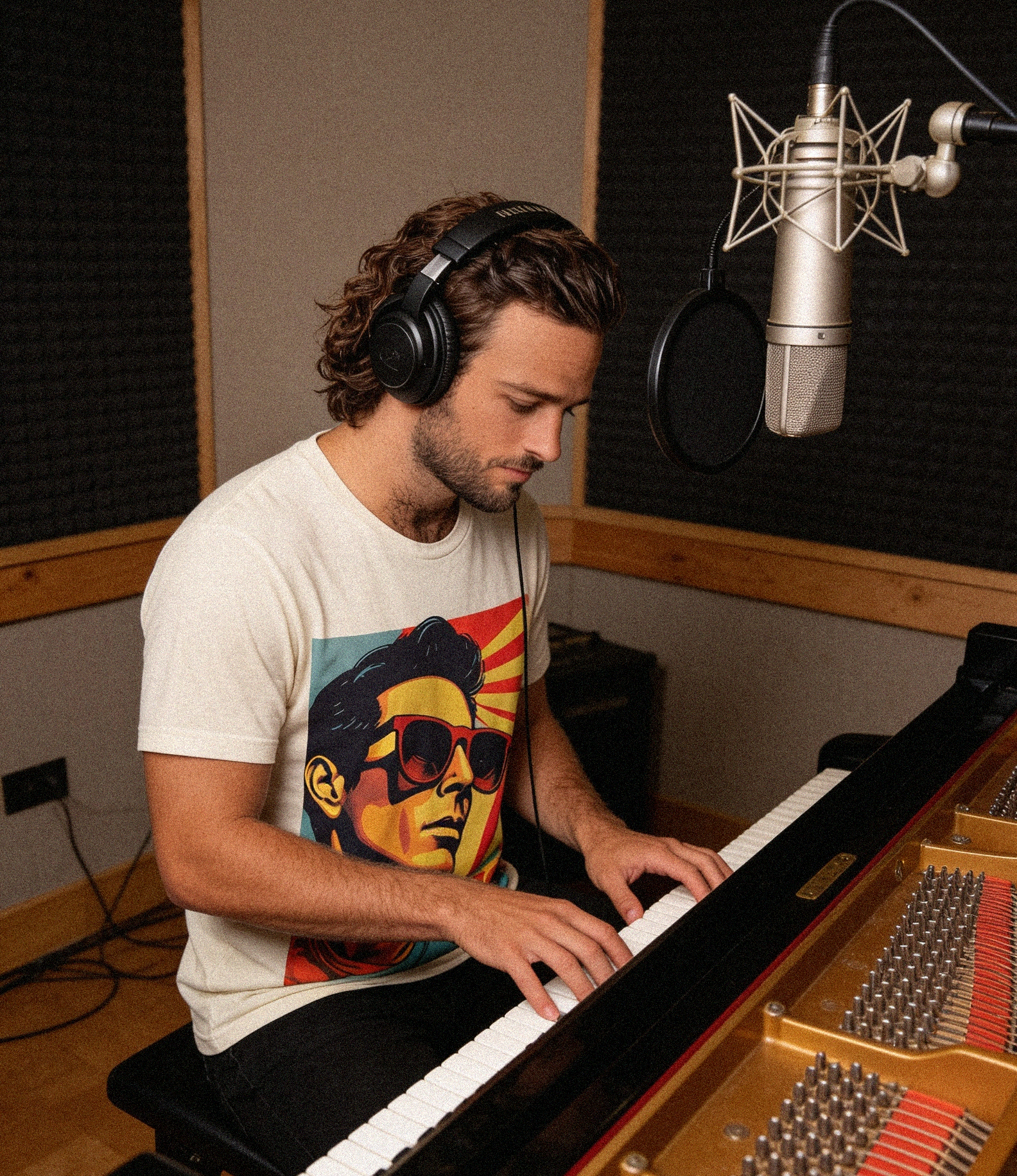 Dylan Minefield sessions pic.png