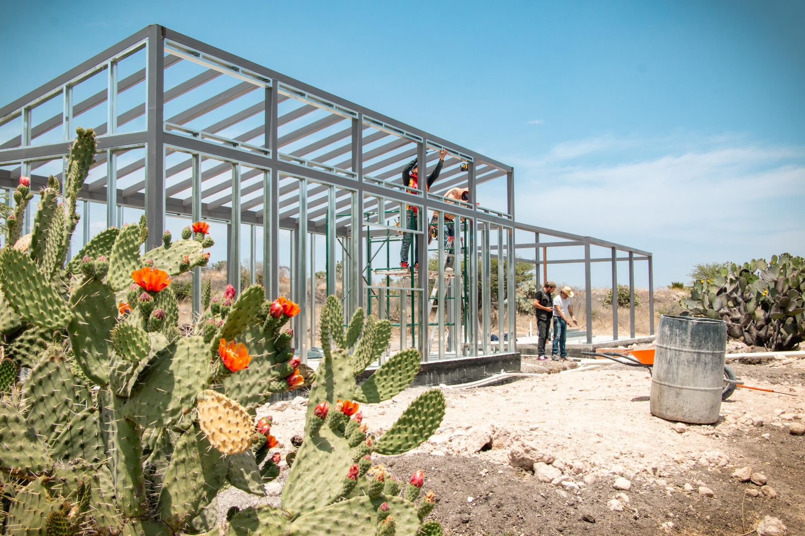 Construcción de una estructura metálica para una vivienda unifamiliar en San Miguel de Allende, Mexico