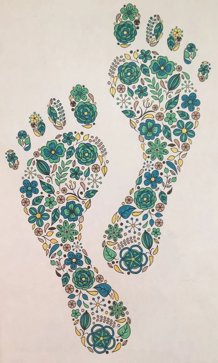 Illustration de deux fleurs stylisées formant un duo en utilisant des motifs floraux colorés.