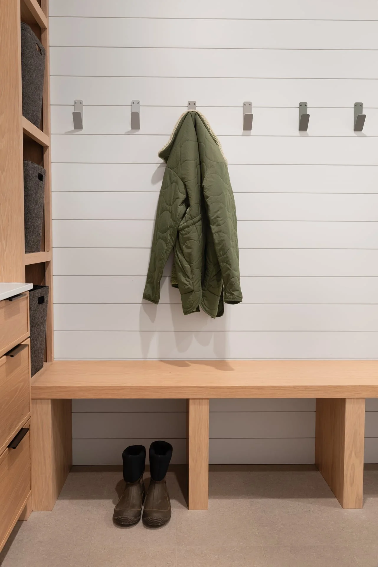 shp25032_Mellot_MudRoom_12503-HDR-Edit.jpg