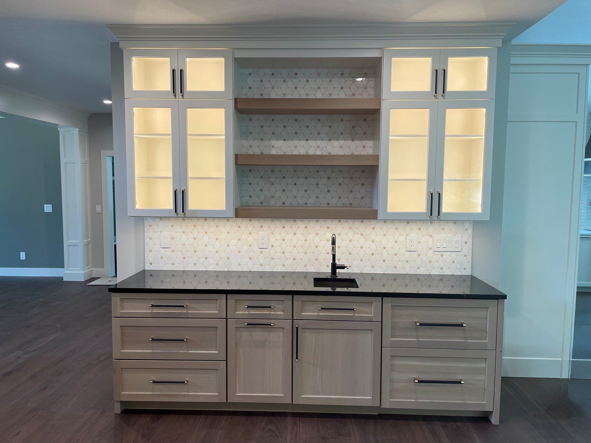 Wet Bar.jpg