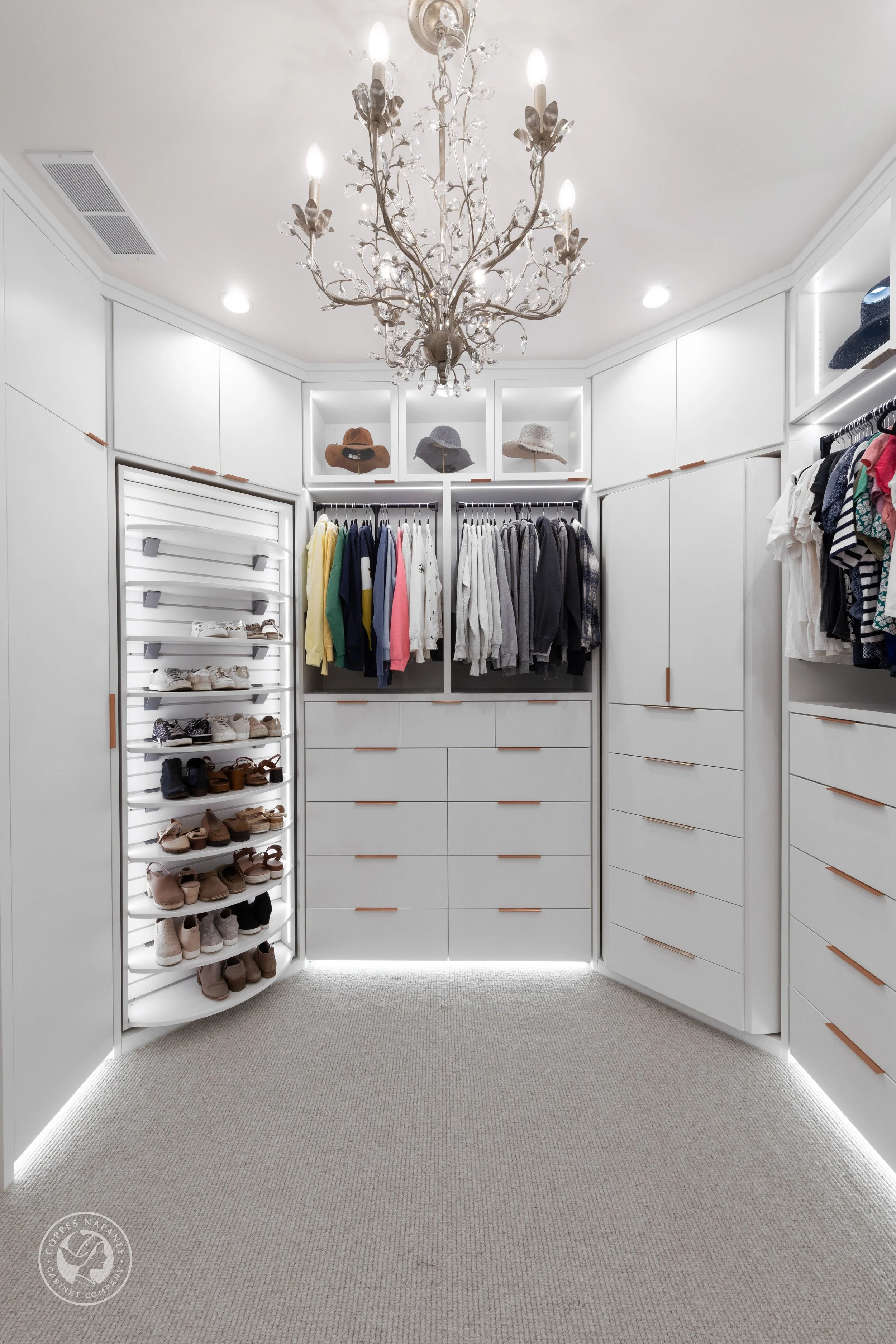 LXE-ROTATING_CLOSET_3.jpg
