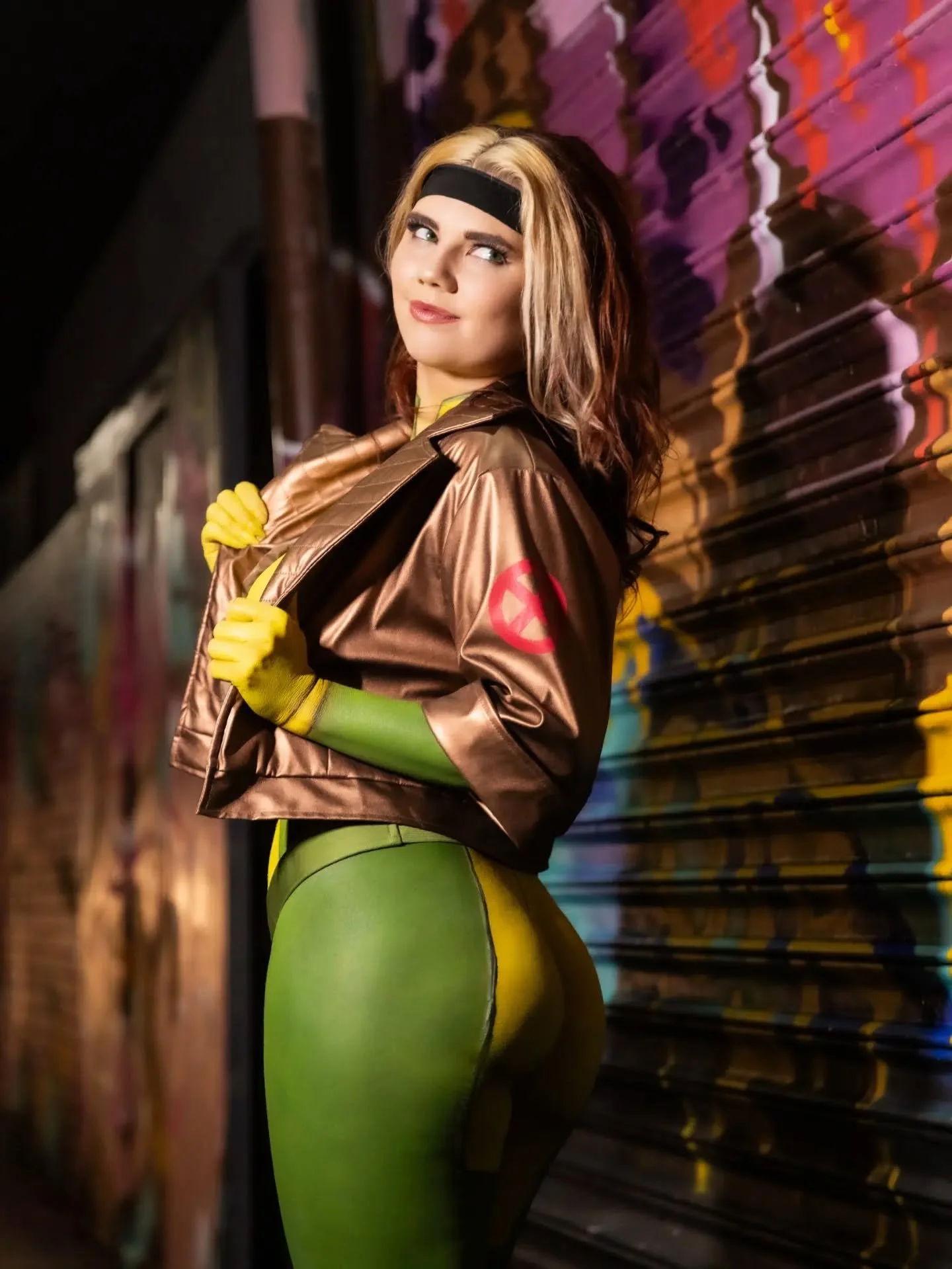 Making her Hollywood Jane Revue debut at The X-Art Show Closing Night Party.... @daretaylorofficial! 

Join us Saturday night at Moby&rsquo;s Coffee &amp; Tea to support amazing art, local businesses,  and the non-profit org Nerds Vote! 

Enjoy burle