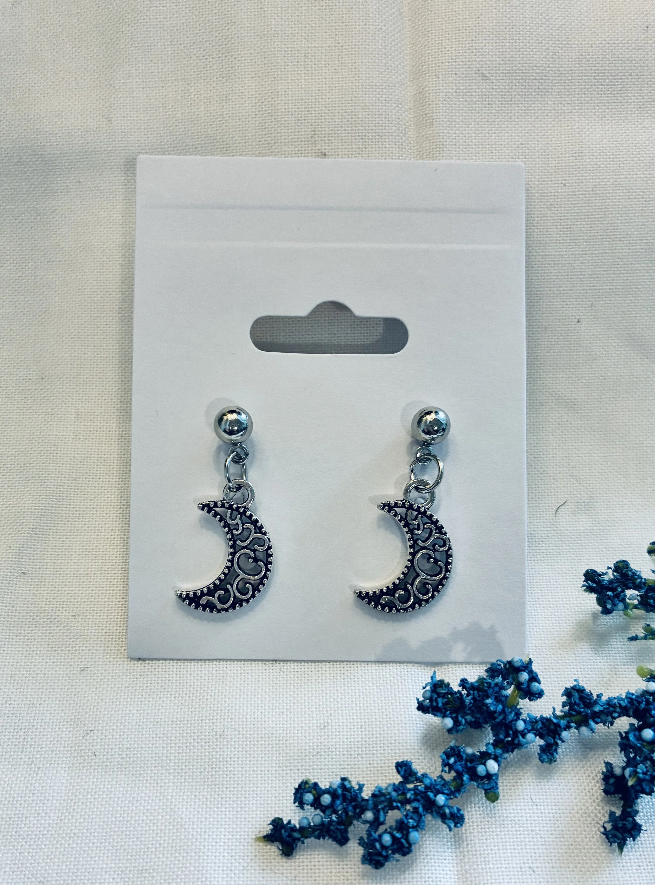 Crescent Moon earrings H/a