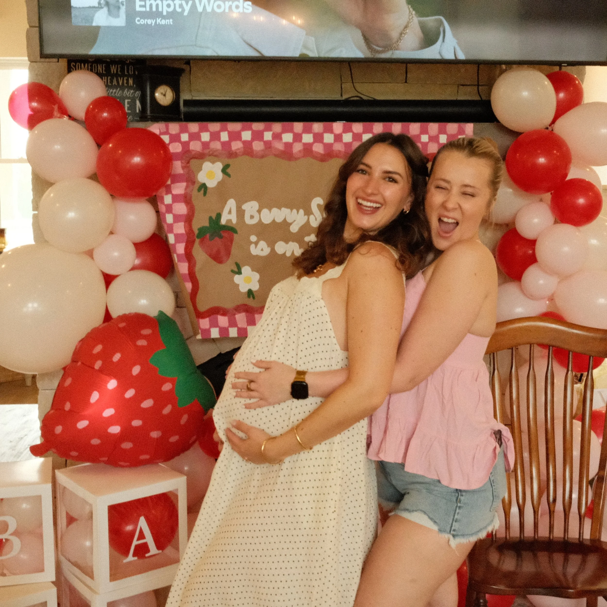 Celebrating three beauties who make Hollyday a whole lot brighter 🤍 

Roses, the one who keeps us all in line and is getting ready for her sweetest new role yet: mom. 
Cherina, our sweet new addition who already feels right at home (and proud dog mo