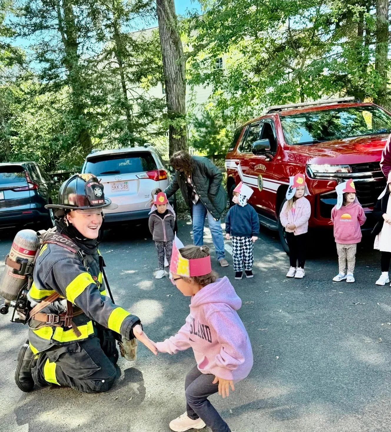 Fire safety and fire prevention week! 🔥 🚒 🚑 
We are so fortunate to have the BEST fire department. Year after year they come to Learning Sprouts to take time to visit with the children 🧑&zwj;🚒 , give high fives 🤚, teach them about some of their