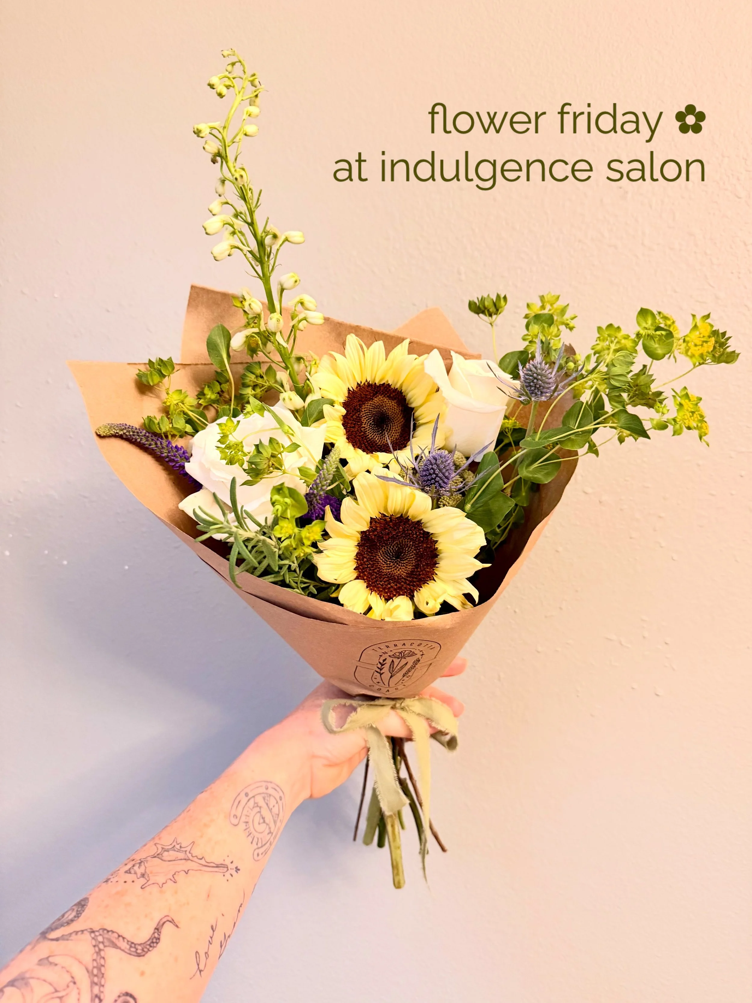flower fridays are here ✿

a little terracotta coast tradition bringing fresh, seasonal flowers into your friday.

this week, find a limited collection of market bouquets at indulgence salon, ready to grab + go while they last.

for your weekend, som