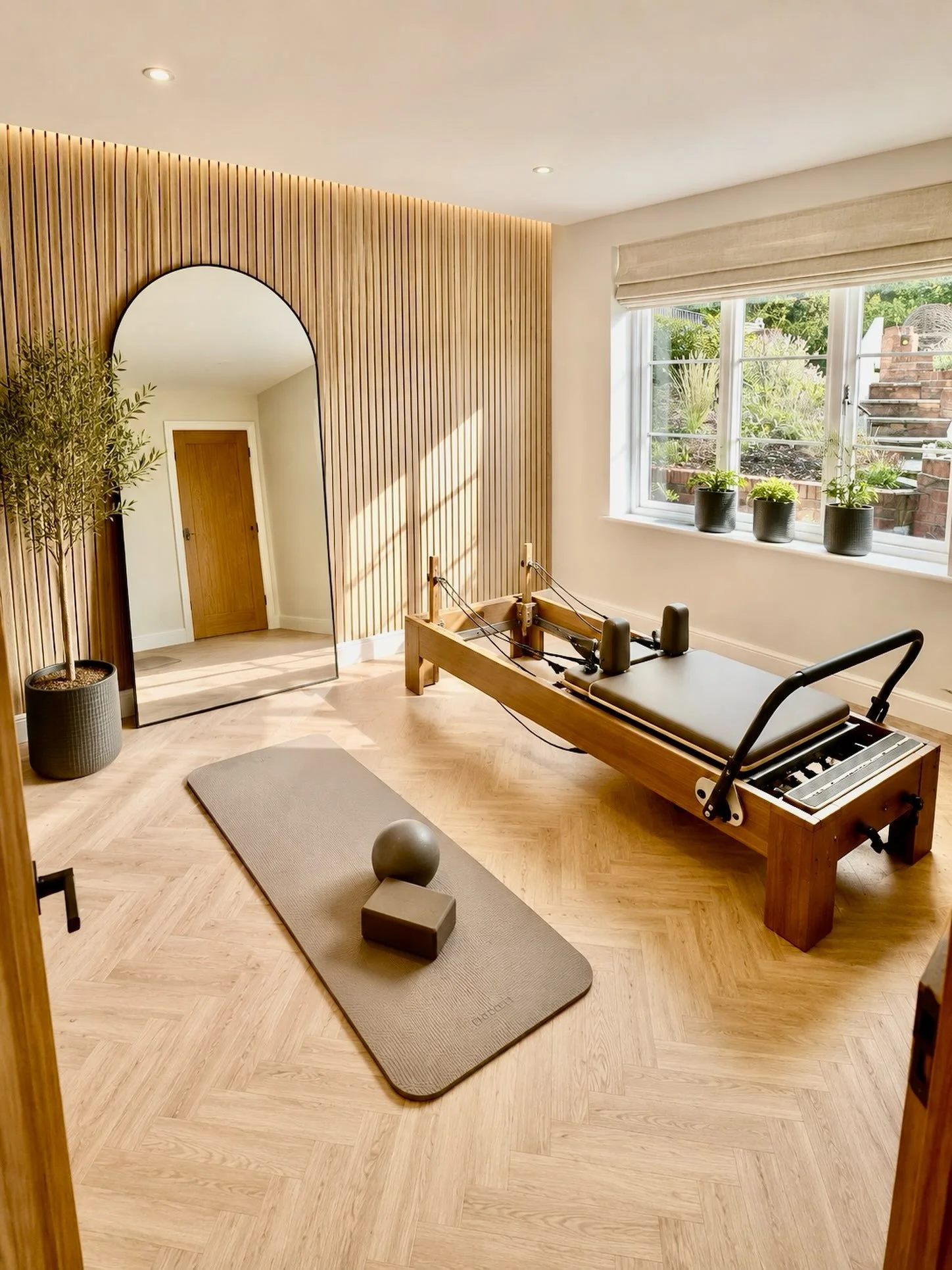 My new office 🤭  aka My little Norton home Pilates Studio, Fully equipped beautiful calming space offering 1:1 &amp; 2:1 Pilates sessions. 
For those who prefer individual tailored Pilates with expert guidance and support. 

Www.purepilatessuffolk.c