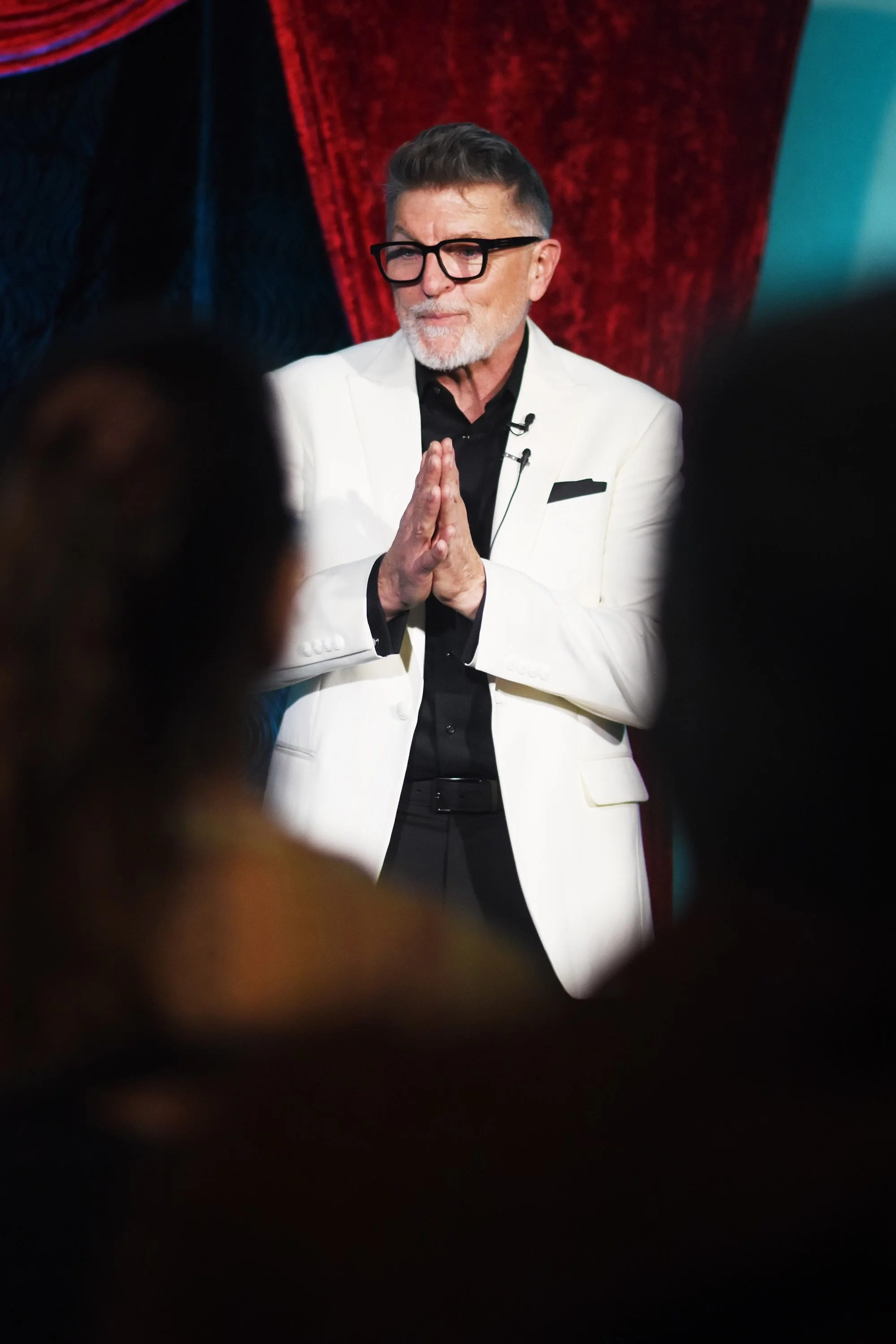 Award winning Kansas City based mentalist & magician performs his mind reading act for a private event.