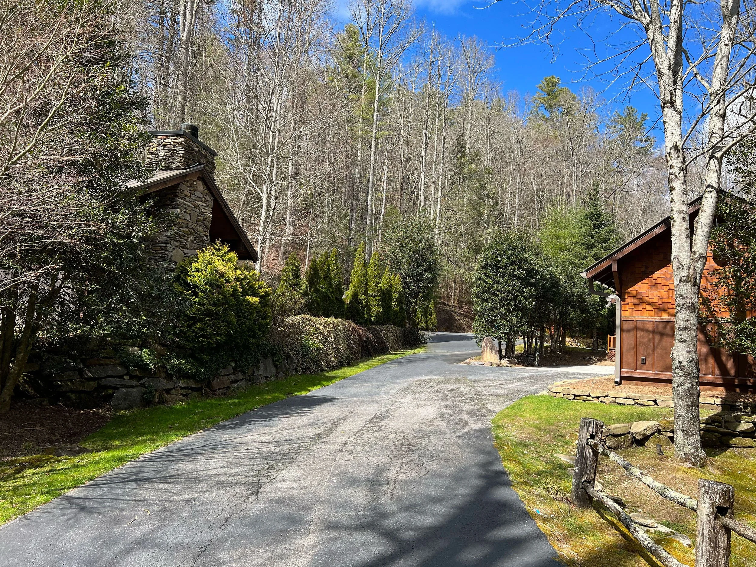drive-creekside-cove.jpg