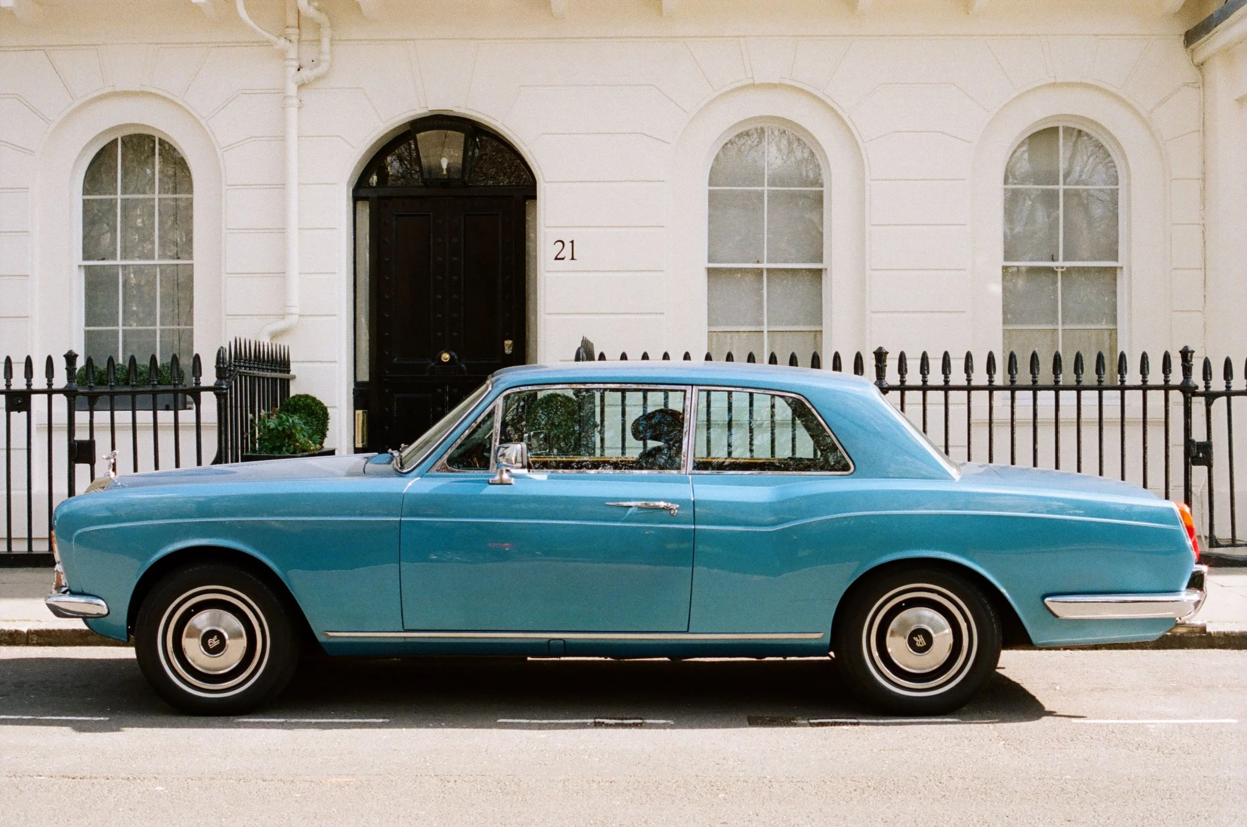 blue-car-london.jpg