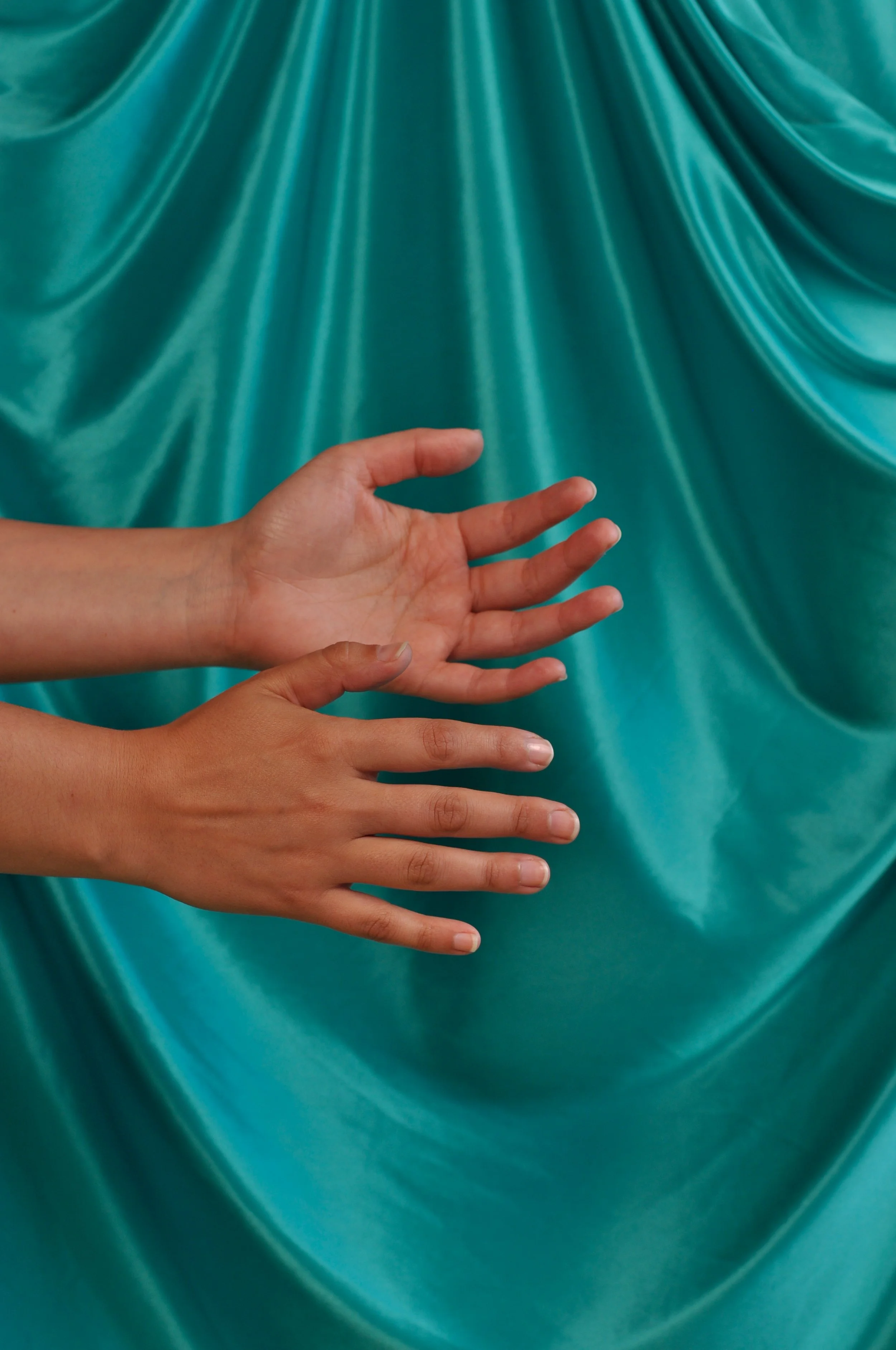 Hands_3.jpg
