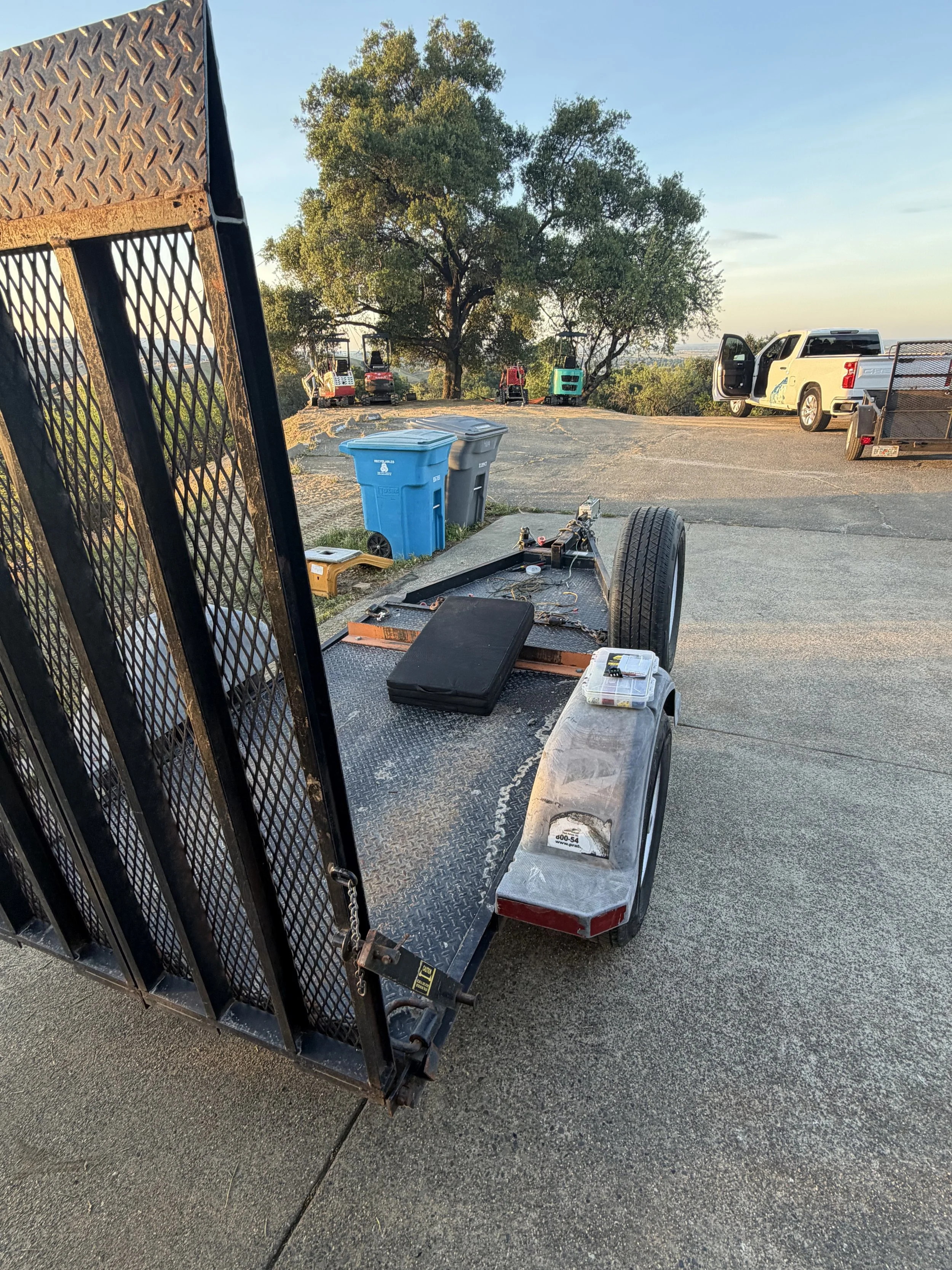 7 FOOT TRAILER 1.jpeg