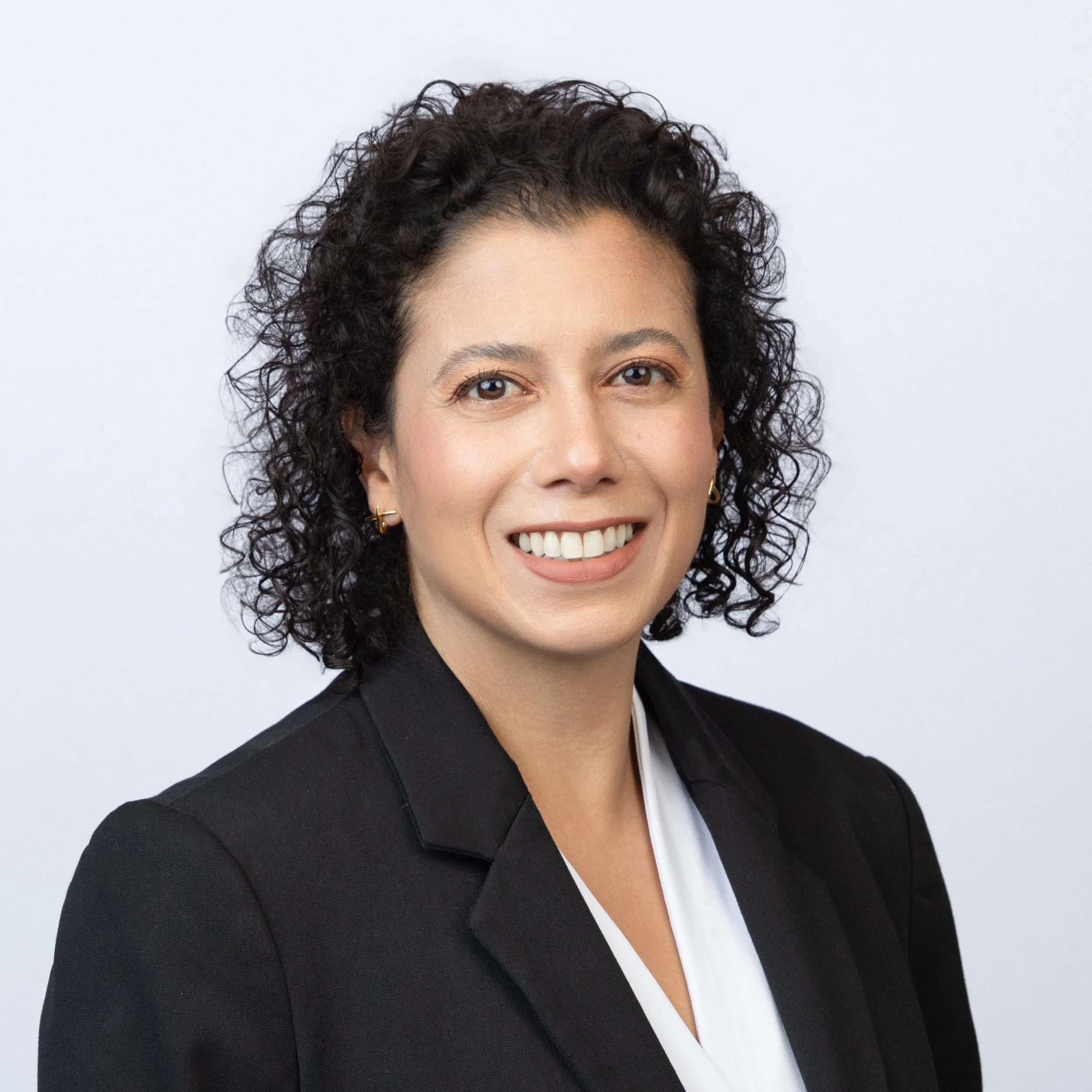 Maryam Kazi, Licensed Marriage and Family Therapist specializing in grief, trauma, attachment, cultural identity, generational trauma and women's mental health.