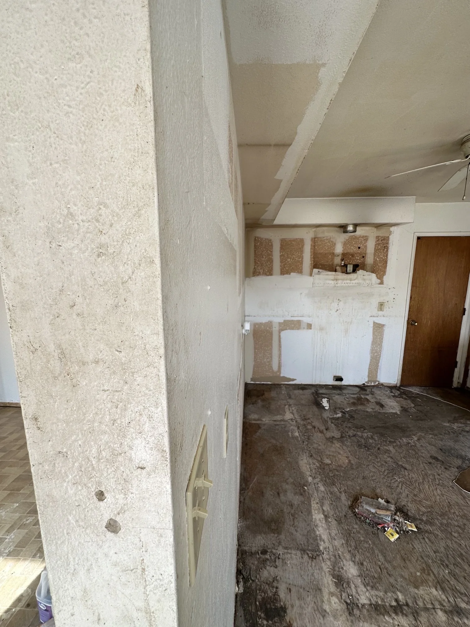 Kitchen Walls- Before