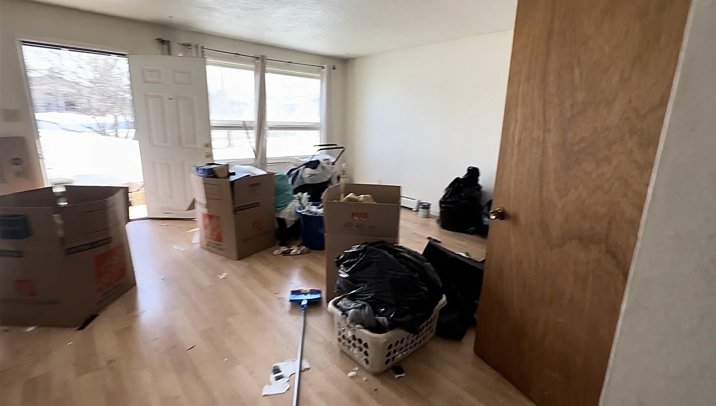 Living Room- Before (2)