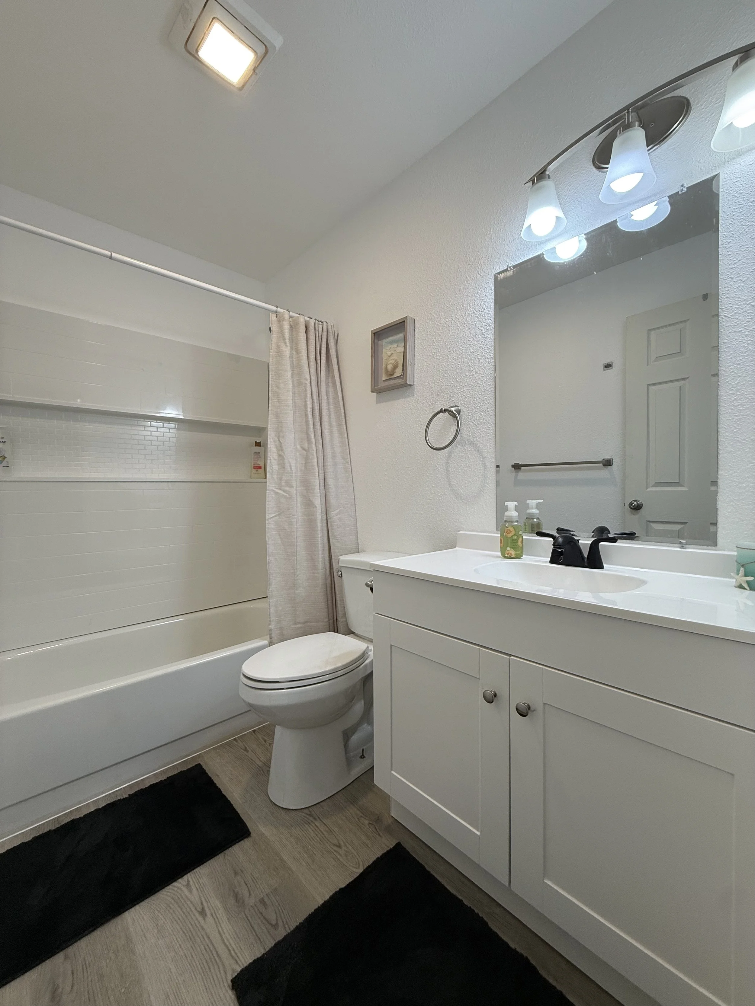 Apt 2 Bathroom- After