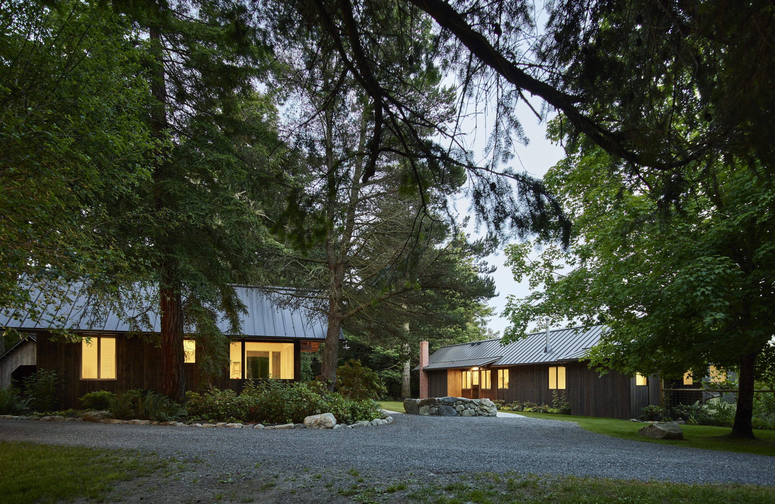 HydeEvansDesign_InteriorDesignSeattle_LopezCabins_Exterior3.jpg