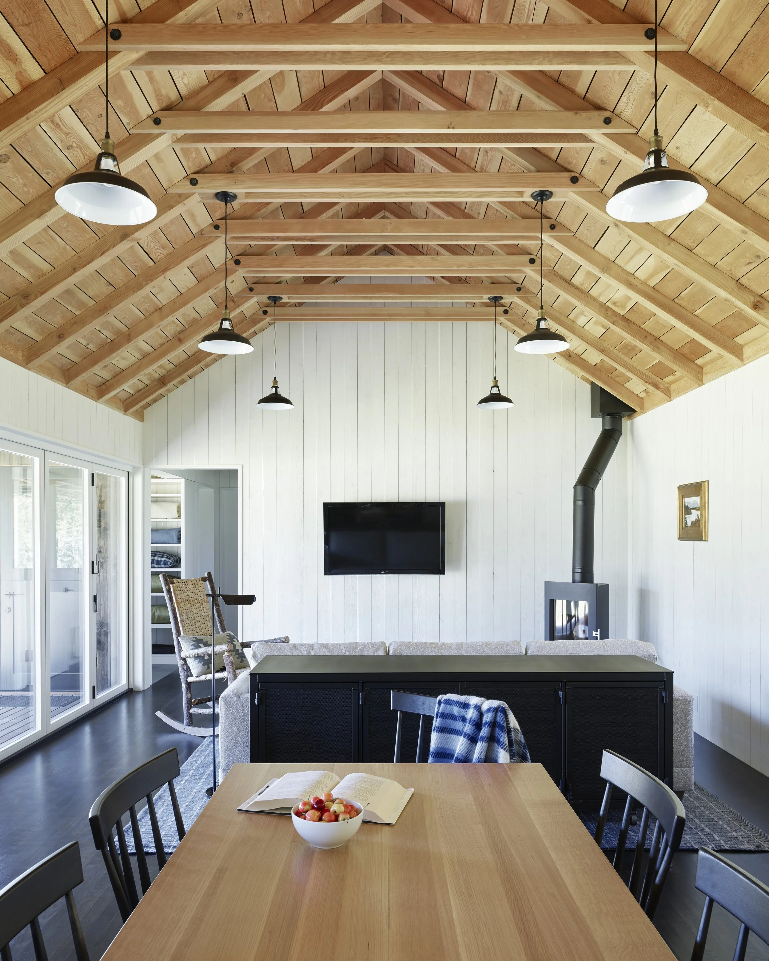 HydeEvansDesign_InteriorDesignSeattle_LopezCabins_LivingRoom.jpg
