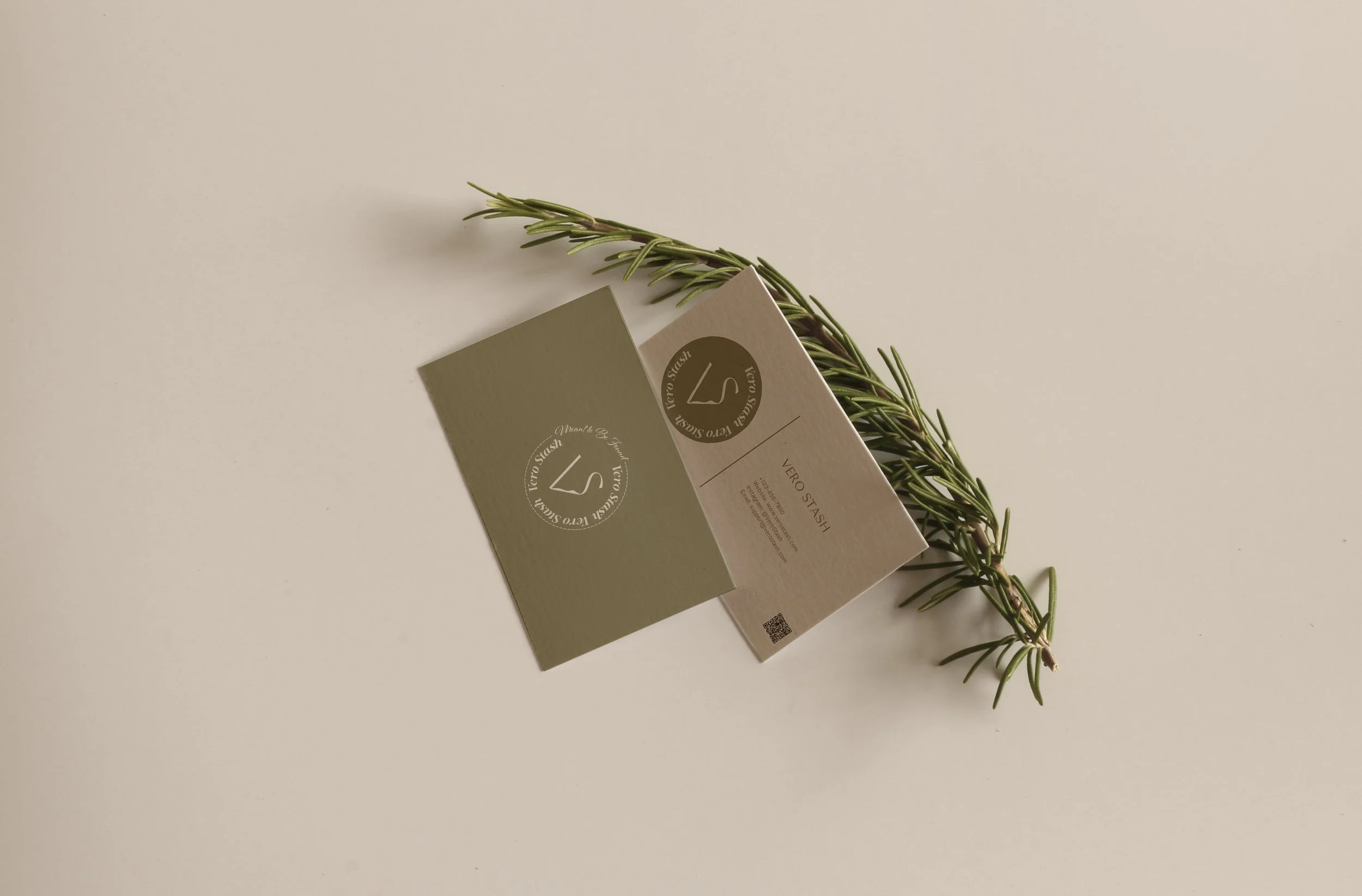 businesscardmockup2.jpg