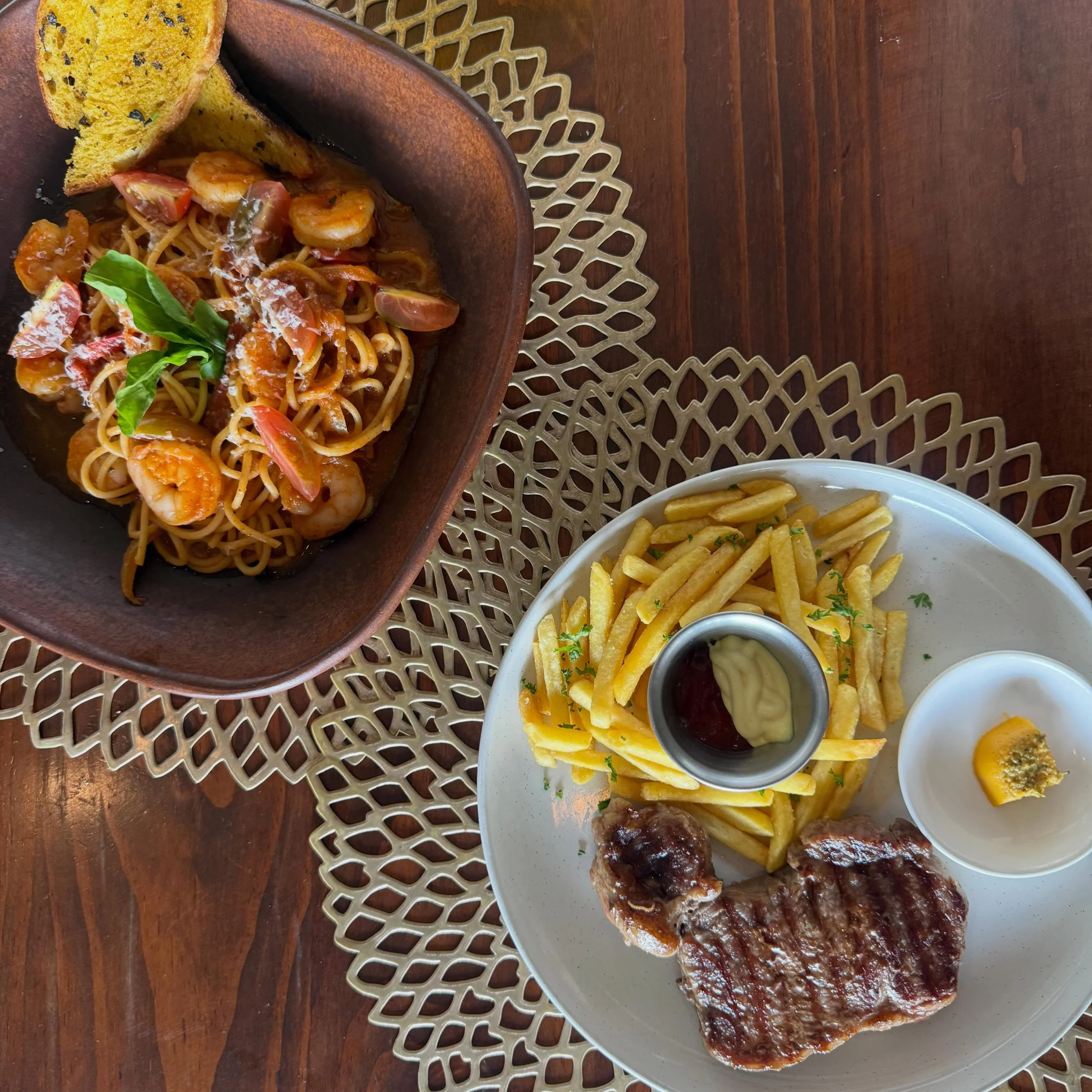 Este fin de semana celebramos a pap&aacute; con buena comida, momentos especiales y el cari&ntilde;o de siempre. 🤎

En NutriTierra tenemos un men&uacute; especial para disfrutar en familia y compartir como se merece.

Les esperamos s&aacute;bado y d